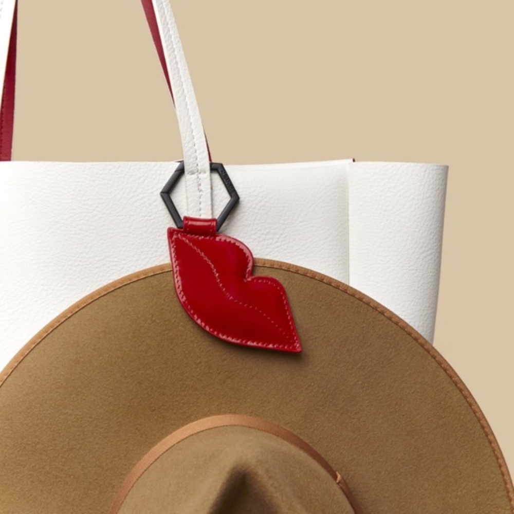 TOP TOTE Leather Pout Lips Hat Clip NWT
